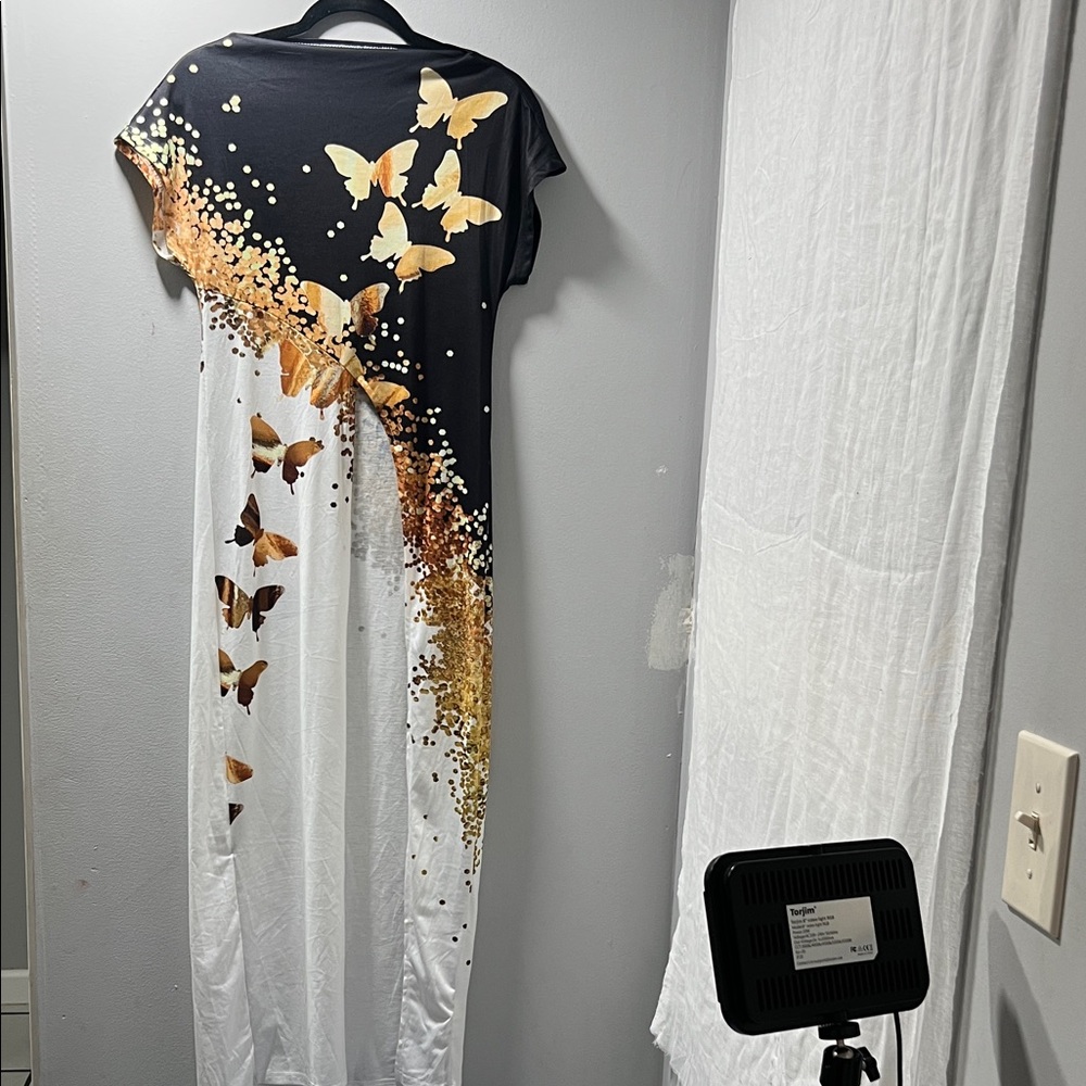 Butterfly Print Women's Maxi Dress. CAJA. # 1. D
